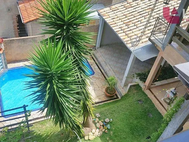 Imagem: Casa com 3 Dormitórios À Venda, 240 M²