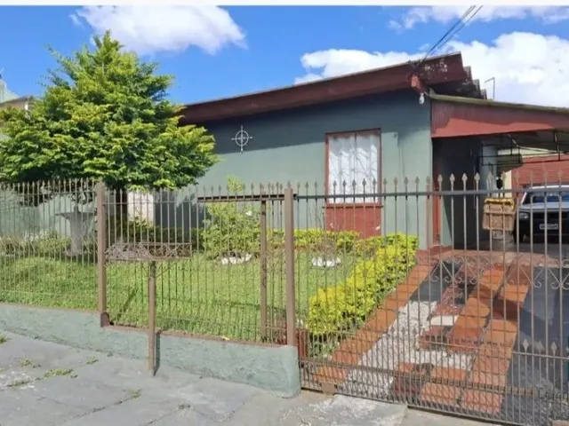 Imagem: Casa a Venda com Amplo Terreno, 03 Quartos