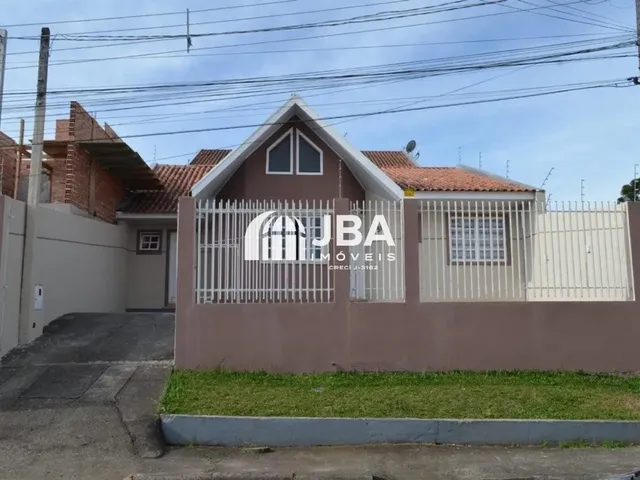 Imagem: Casa Térrea Espaçosa com Charme Moderno!