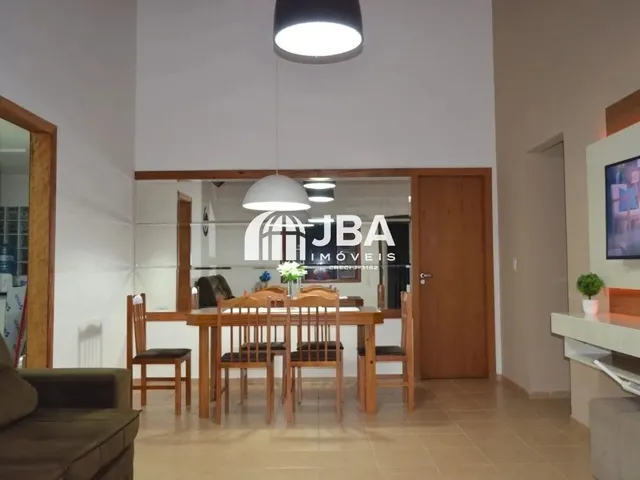 Imagem 16: Casa Térrea Espaçosa com Charme Moderno!
