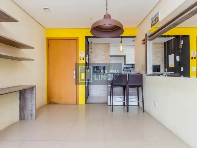 Imagem 9: Apartamento Semimobiliado de 3 Dormitórios e 2 Vagas de Garagem no Bairro Passo da Areia