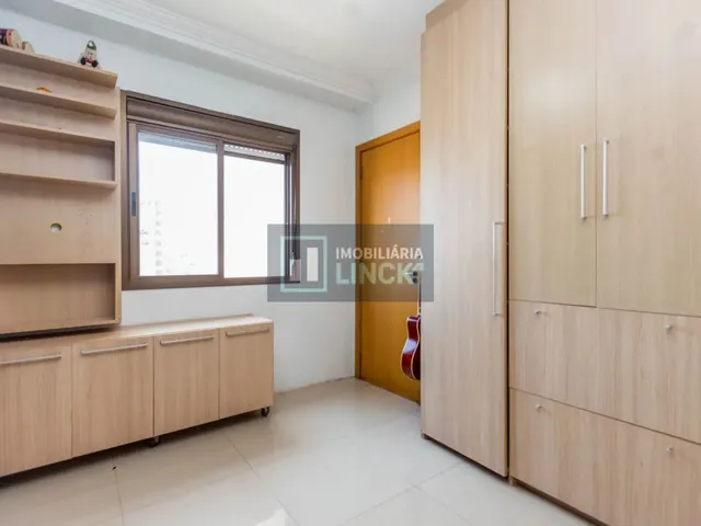 Imagem 6: Apartamento Semimobiliado de 3 Dormitórios e 2 Vagas de Garagem no Bairro Passo da Areia