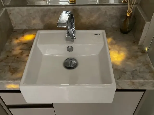 Imagem 2: Apartamento para Aluguel com 2 Quartos, Suíte, Churrasqueira e Garagem para 2 Carros