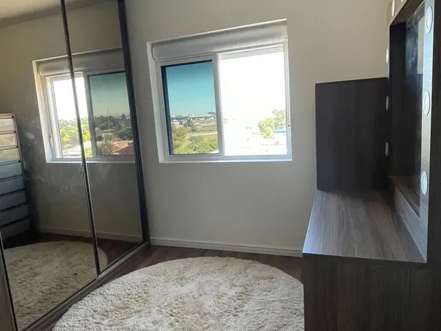 Imagem 12: Apartamento para Aluguel com 2 Quartos, Suíte, Churrasqueira e Garagem para 2 Carros