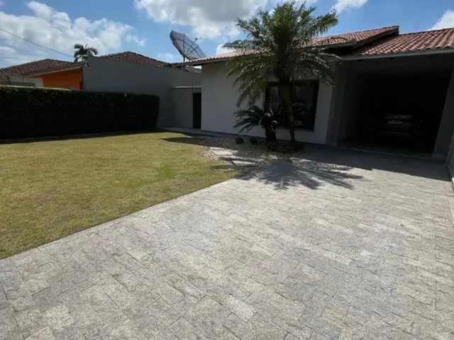 Imagem: A casa possui 2 Dormitórios, 2 Banheiros, 2 Vagas na