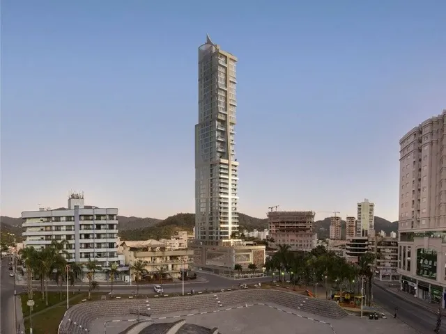 Imagem 1: Apartamento 5 Dormitórios para Venda em Itapema - Sc