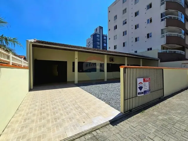 Imagem 6: Apenas 230M do Mar no Gravatá - Casa Ampla com Edícula e 7 Quartos Ideal para Moradia