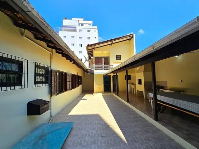 Imagem 8: Apenas 230M do Mar no Gravatá - Casa Ampla com Edícula e 7 Quartos Ideal para Moradia