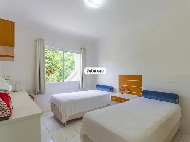 Imagem: Casa com 4 Dormitórios Sendo 2 Suítes