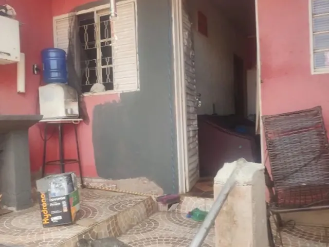 Imagem: Duas Casas, 5 Quartos,3 Banheiros, 2 Salas