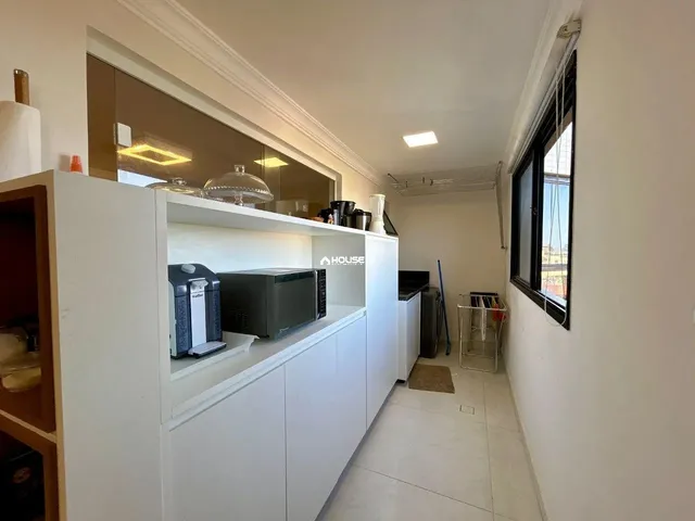 Imagem 6: Belíssimo Apartamento de 4 Quartos, 2 Suites, 2 Vagas, Pé na Areia da Praia Da