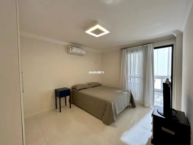 Imagem 3: Belíssimo Apartamento de 4 Quartos, 2 Suites, 2 Vagas, Pé na Areia da Praia Da