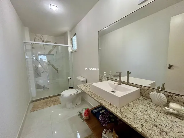 Imagem 7: Belíssimo Apartamento de 4 Quartos, 2 Suites, 2 Vagas, Pé na Areia da Praia Da