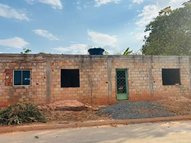 Imagem: Casa de Esquina no Ponto de Acabamento!