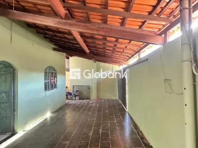 Imagem 1: Casa À Venda em Carmelo, Montes Claros 3 Quartos, Quintal e Área de Serviço