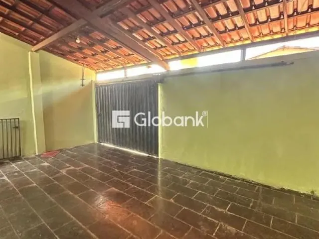 Imagem 9: Casa À Venda em Carmelo, Montes Claros 3 Quartos, Quintal e Área de Serviço