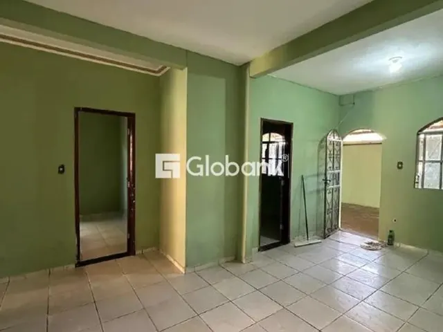 Imagem 6: Casa À Venda em Carmelo, Montes Claros 3 Quartos, Quintal e Área de Serviço