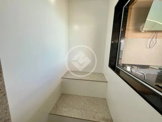 Imagem 3: Apartamento de Frente para o Mar, com 5 Quartos , 3 Suítes, Área de Lazer Privativa Com