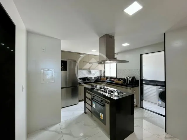 Imagem 4: Apartamento de Frente para o Mar, com 5 Quartos , 3 Suítes, Área de Lazer Privativa Com