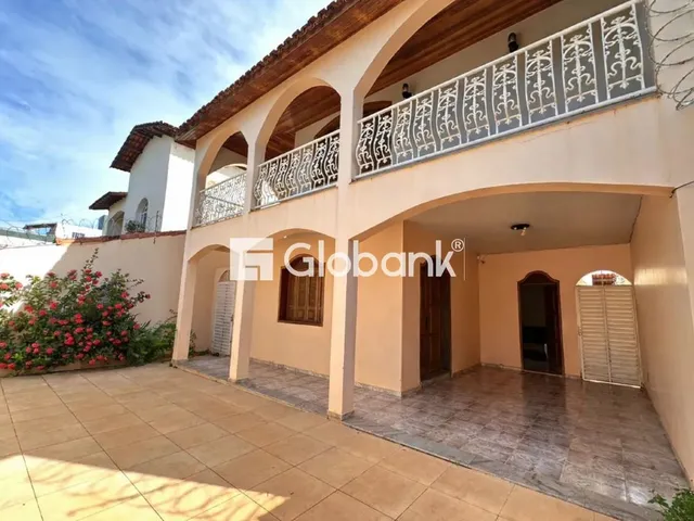 Imagem: Casa À Venda em Montes Claros Bairro Cândida