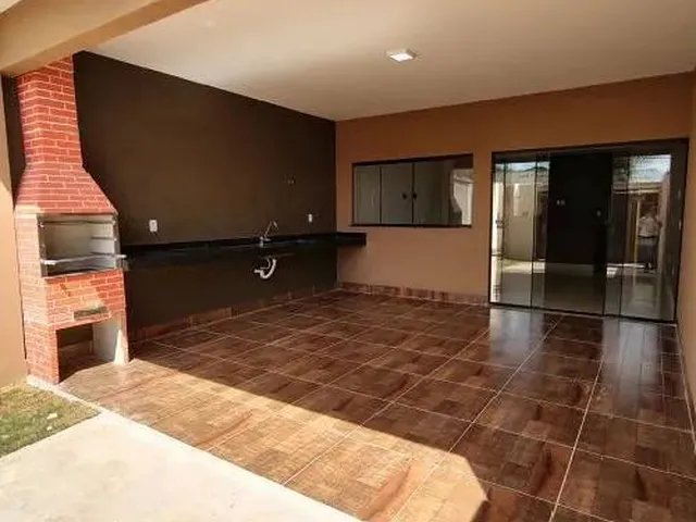 Imagem: Vendo Otima Um Casa com 3 Quartos e 2 Banheiros