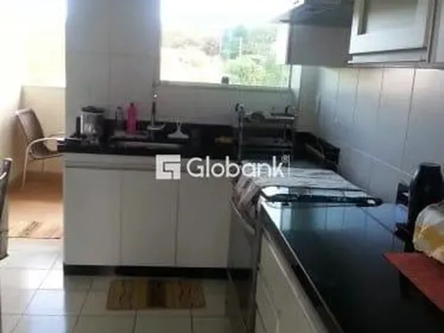 Imagem 8: Casa Sobreposta Superior.3 Quartos com 2 Vagas em Ibituruna, Montes Claros Financiamento