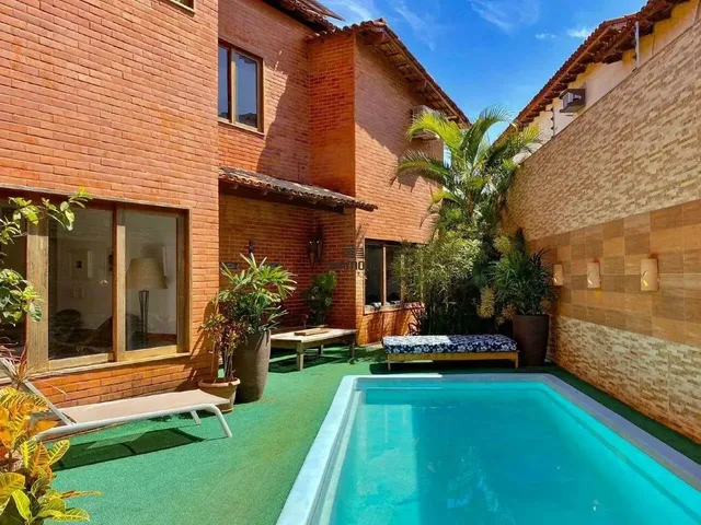 Imagem: Casa 6 Quartos À Venda em Guarapari na