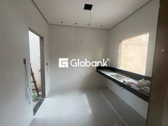 Imagem: Casa À Venda em Montes Claros (Bairro Alcides