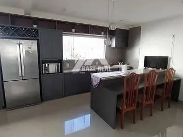 Imagem 4: Apartamento Central 4 Quartos
