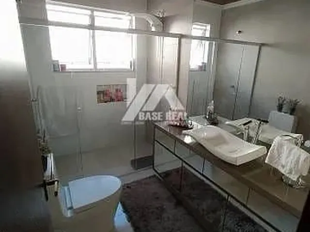 Imagem 3: Apartamento Central 4 Quartos