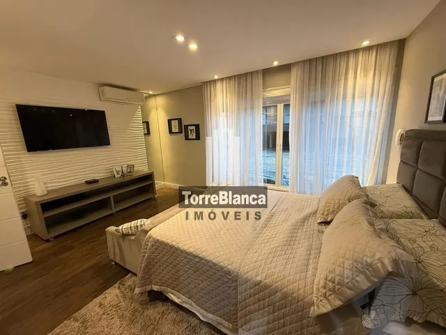 Imagem 2: Casa Mobiliada À Venda, 3 Suítes, 4 Banheiros, 2 Vagas Cobertas, 335M², Condomínio La