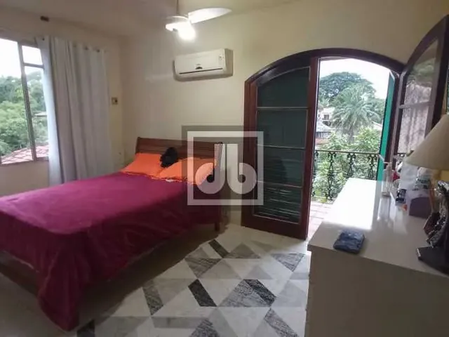 Imagem 13: Ilha do Governador - Freguesia - Casa Duplex - 4 Quartos - Varanda - Dependência Completa