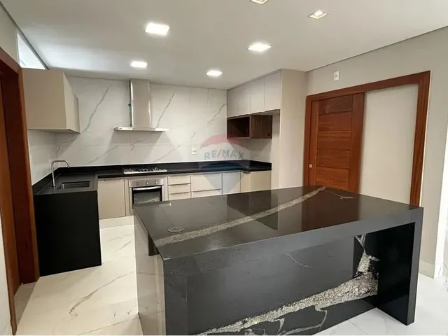Imagem 12: Apartamento a Venda, 3 Dormitórios com Varanda e Sacada, no Esplanada