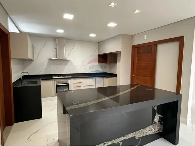 Imagem 13: Apartamento a Venda, 3 Dormitórios com Varanda e Sacada, no Esplanada
