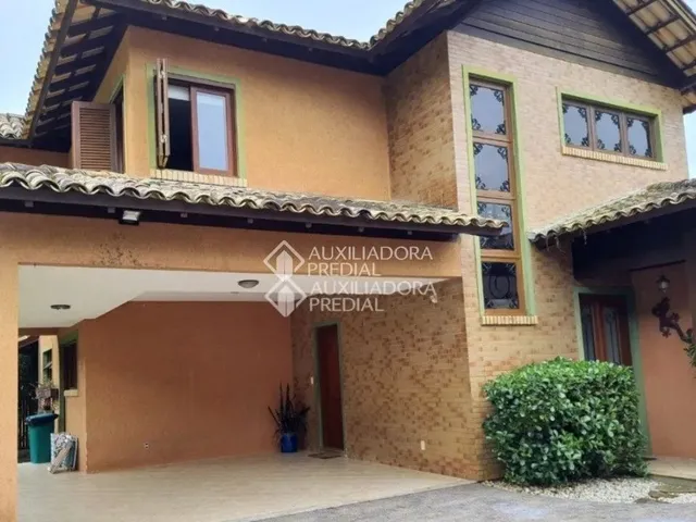 Imagem 8: Auxiliadora Predial Lagoa da Conceição Aluga Casa com 3 Dormitorios, Sendo Uma Suite