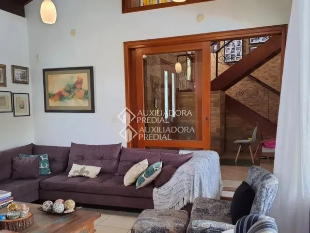 Imagem 13: Auxiliadora Predial Lagoa da Conceição Aluga Casa com 3 Dormitorios, Sendo Uma Suite