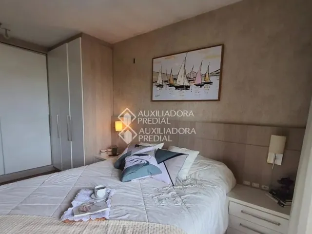 Imagem 2: Auxiliadora Predial Lagoa da Conceição Aluga Casa com 3 Dormitorios, Sendo Uma Suite