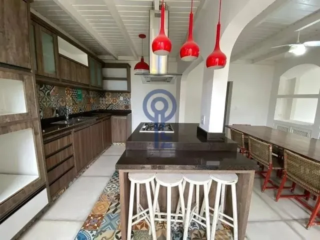 Imagem 3: Casa com 5 Dormitórios (Suítes) na Lagoa da Conceição