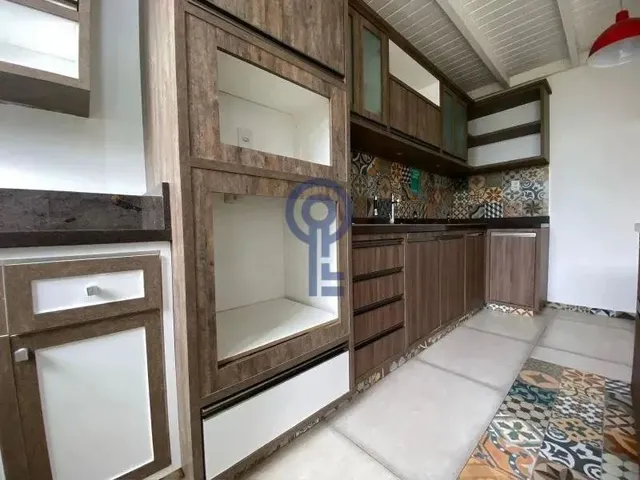 Imagem 9: Casa com 5 Dormitórios (Suítes) na Lagoa da Conceição