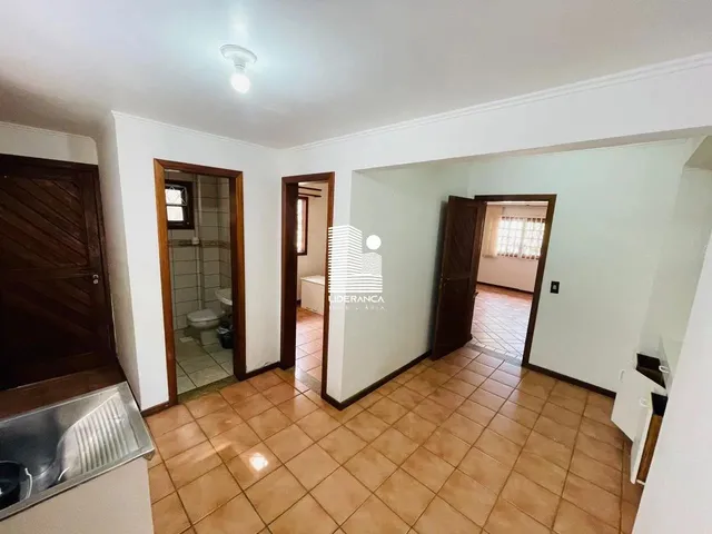 Imagem 7: Casa, Córrego Grande, 06 Dormitórios/02 Suítes