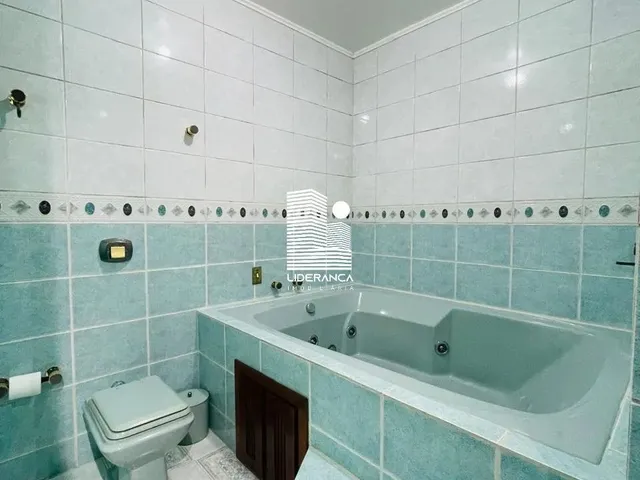 Imagem 11: Casa, Córrego Grande, 06 Dormitórios/02 Suítes