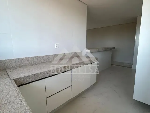 Imagem 15: Apartamento de Alto Luxo no Edifício Napoles