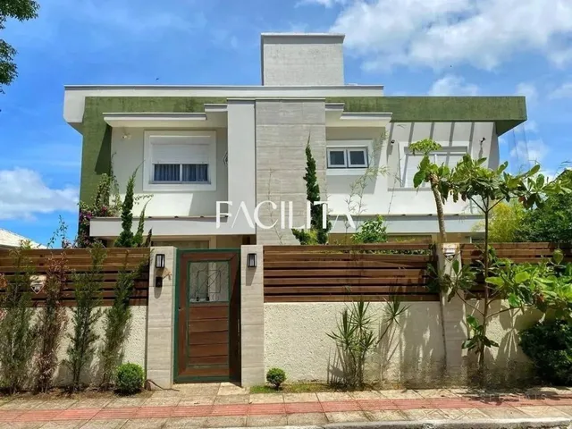 Imagem: Casa com 3 Suítes no Bairro Lagoa da Conceição