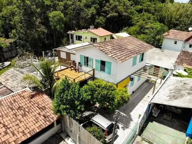 Imagem: Ampla Casa com 7 Quartos para Alugar na