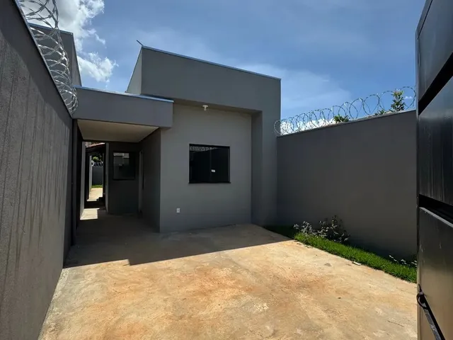 Imagem: Casa no Bairro Interlagos de Três Quartos