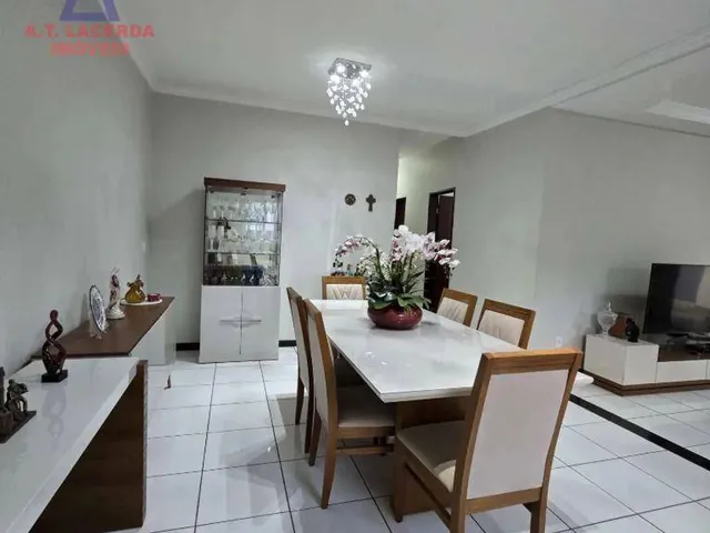 Imagem 8: Casa com 4 Quartos - Cândida Câmara