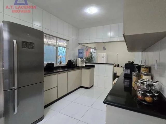 Imagem 14: Casa com 4 Quartos - Cândida Câmara