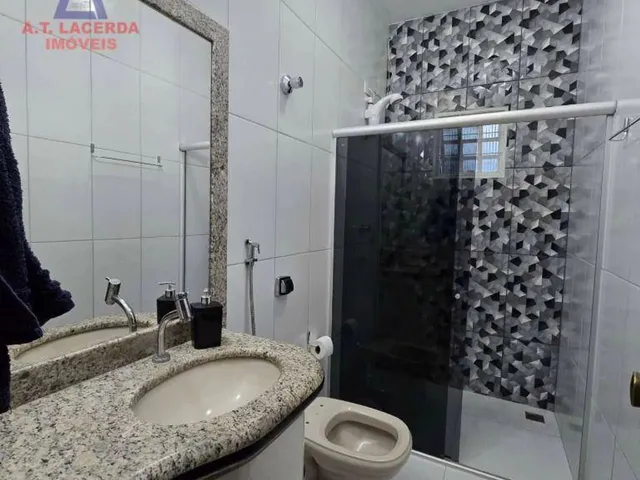 Imagem 2: Casa com 4 Quartos - Cândida Câmara