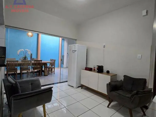 Imagem 9: Casa com 4 Quartos - Cândida Câmara