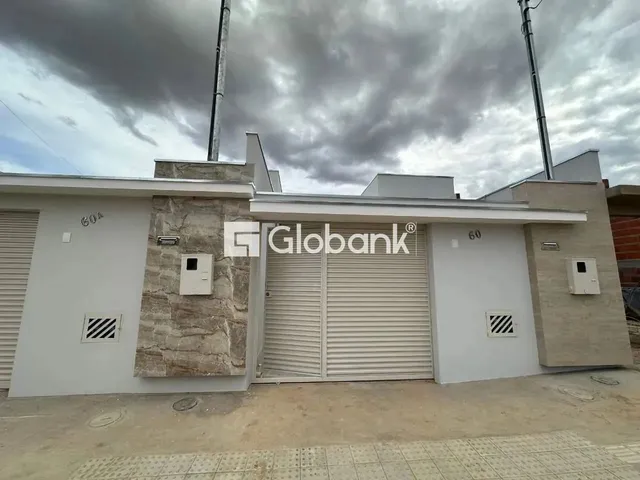 Imagem: Casa À Venda no Bairro Jardim Olímpico
